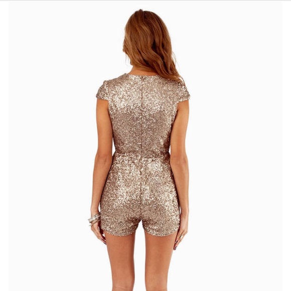 HOST PICK 🔥TOBI ✨NWT✨ MATTE GOLD ROMPER - Picture 3 of 6